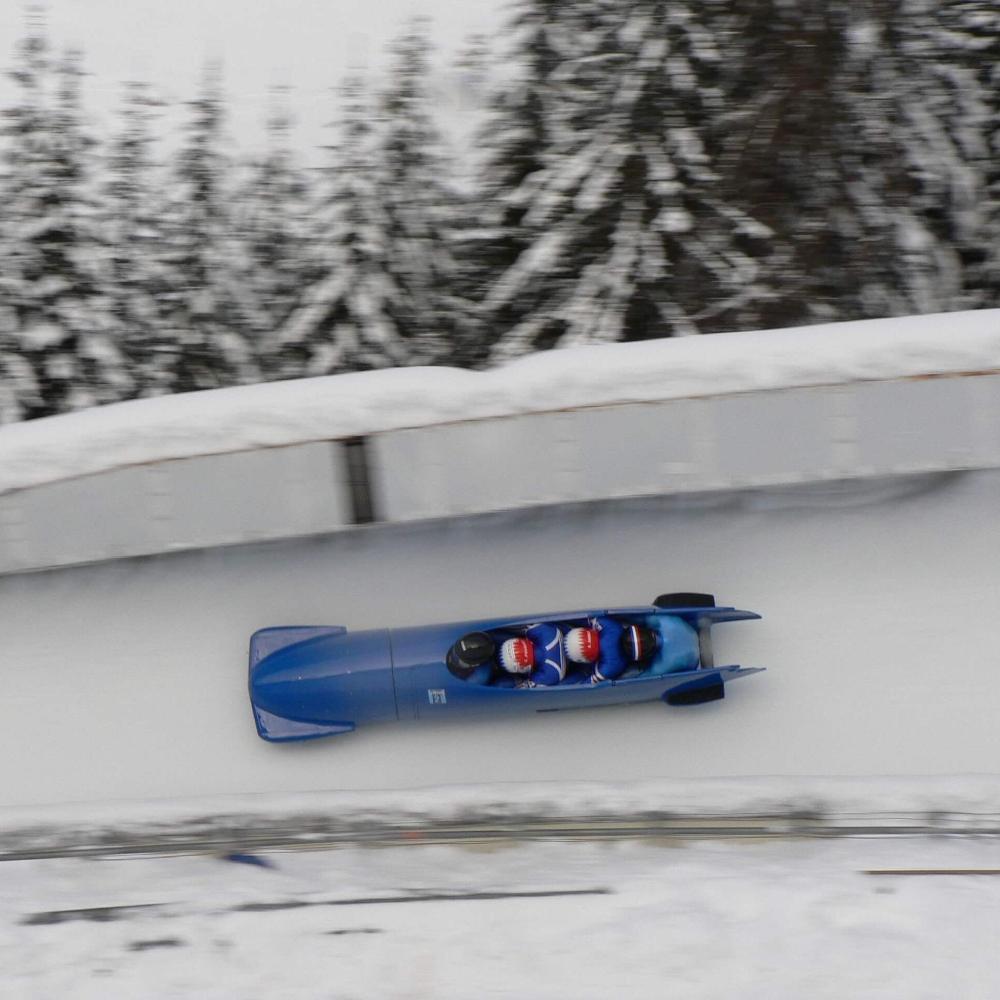 Bobsleigh-team-2-1000x1000.jpeg