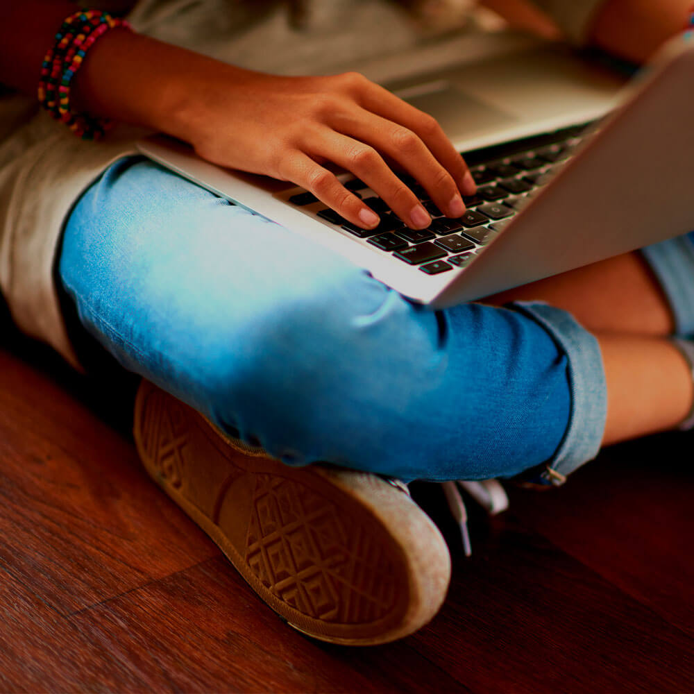 Students-crossed-leg-jeans.jpg